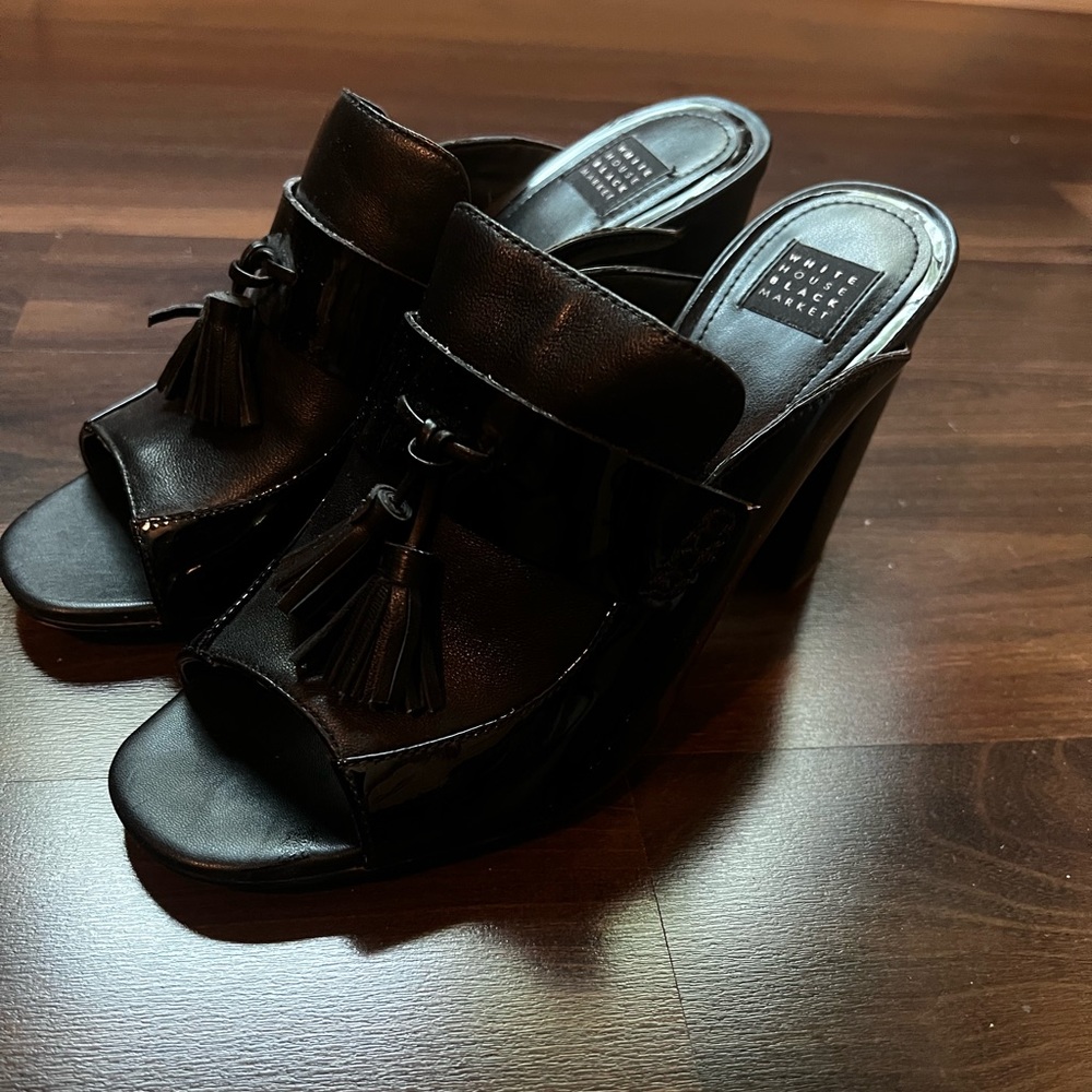 White House Black Market Ariah mules